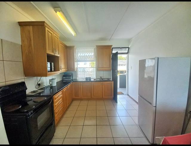 2 BEDROOM APARTMENT FOR SALE IN UVONGO